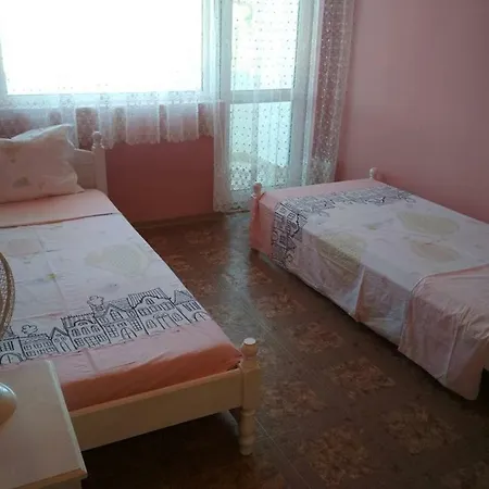Zafi's House דירה צ'רנומורץ